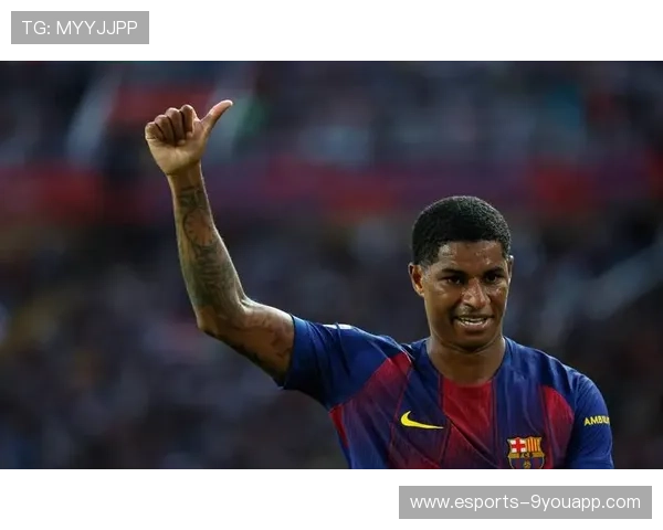 巴萨中路渗透连续成功，费尔明小范围配合亮眼