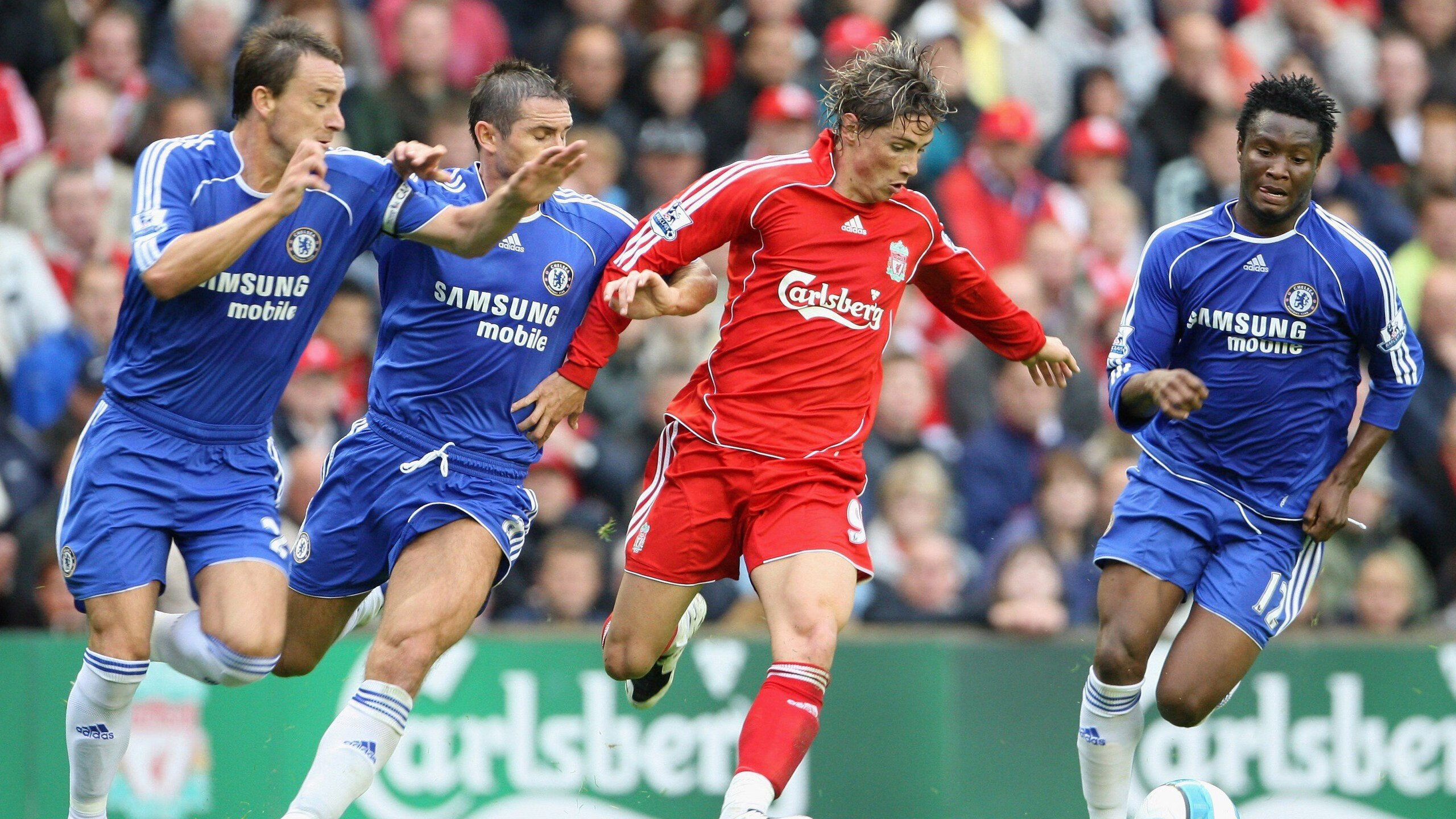 世界杯：家庭投影仪与音响成为短期销售冠军 “客厅球场”概念盛行